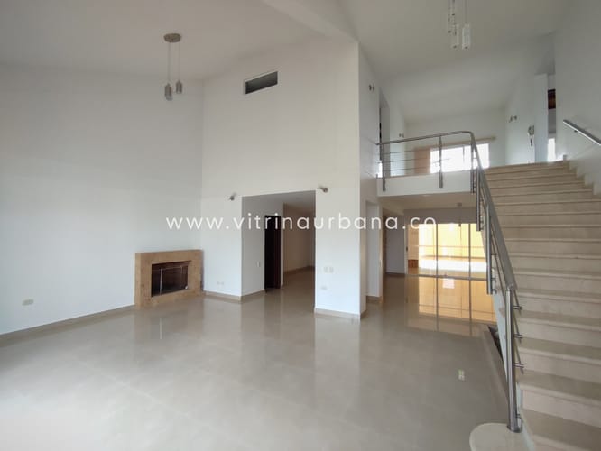 Casa de 4 alcobas en venta en Menzuly, Piedecuesta, 480 m² · foto 3 de 24