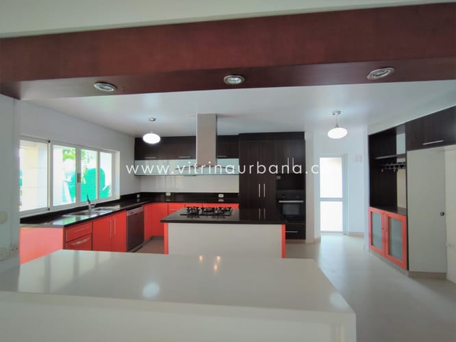 Casa de 4 alcobas en venta en Menzuly, Piedecuesta, 480 m² · foto 7 de 24