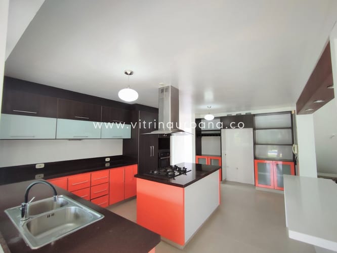 Casa de 4 alcobas en venta en Menzuly, Piedecuesta, 480 m² · foto 8 de 24