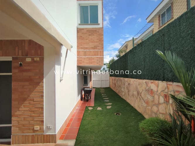 Casa de 4 alcobas en venta en Menzuly, Piedecuesta, 480 m² · foto 16 de 24