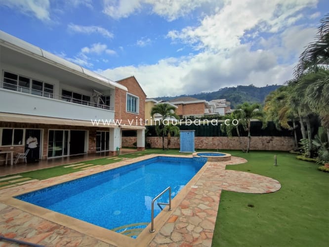 Casa de 4 alcobas en venta en Menzuly, Piedecuesta, 480 m² · foto 13 de 24