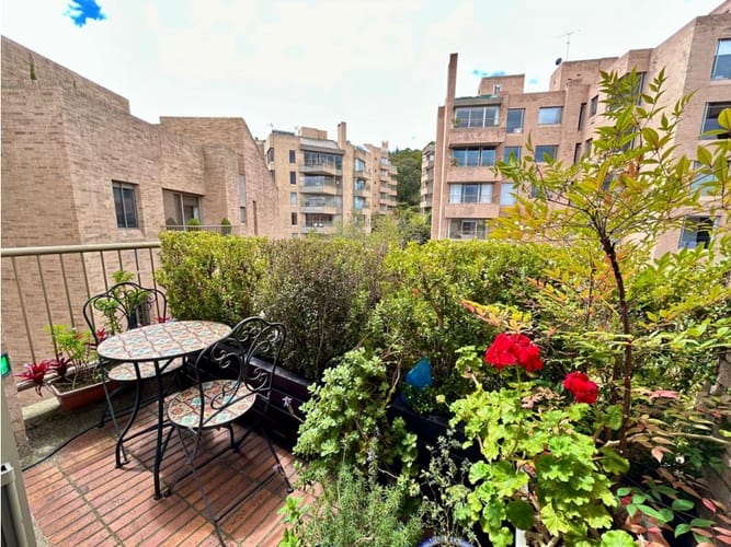 Apartamento de 3 alcobas en arriendo en Cerros De Niza, Bogotá, 192 m² · foto 5 de 24