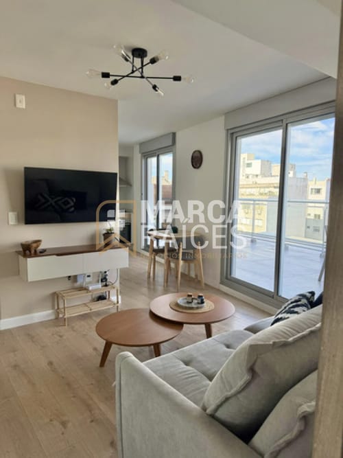 Alquiler Penthouse Con Amplia Terraza con o sin muebles En Cordón Montevideo · Foto 2