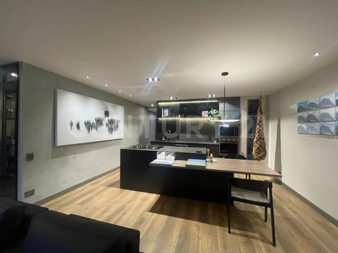 Apartamento de 3 alcobas en venta en El Poblado, Medellín, 135 m² · foto 1 de 22