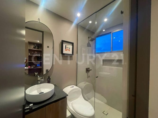 Apartamento de 3 alcobas en venta en El Poblado, Medellín, 135 m² · foto 16 de 22