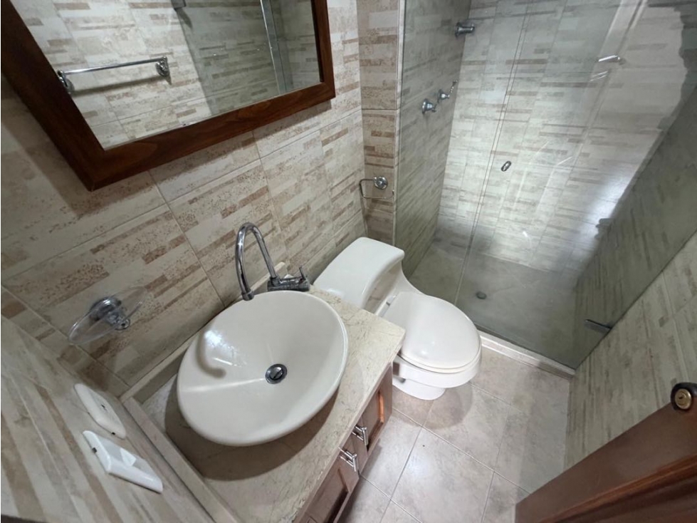 Apartamento en arriendo en Los Colores, Medellín · foto 13 de 14