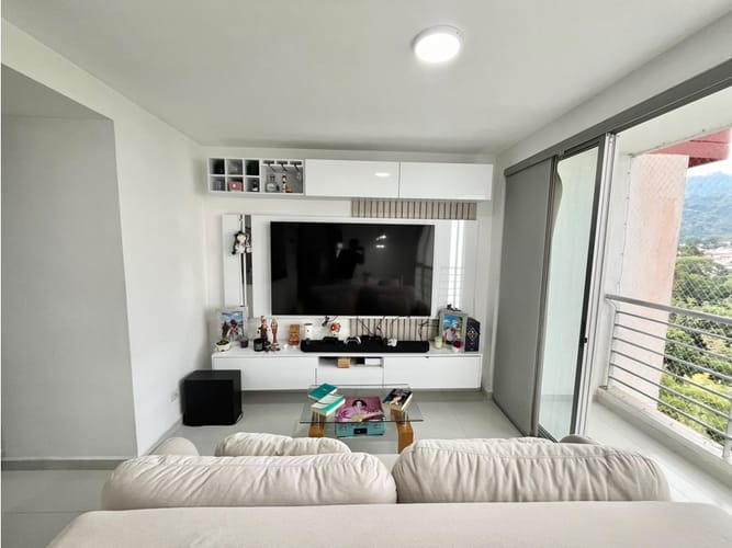 Apartamento de 3 alcobas en venta en Universidad, Piedecuesta, 85 m² · foto 2 de 14
