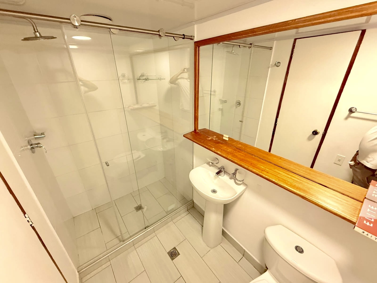 Apartamento en venta en El Poblado, Medellín · foto 2 de 16
