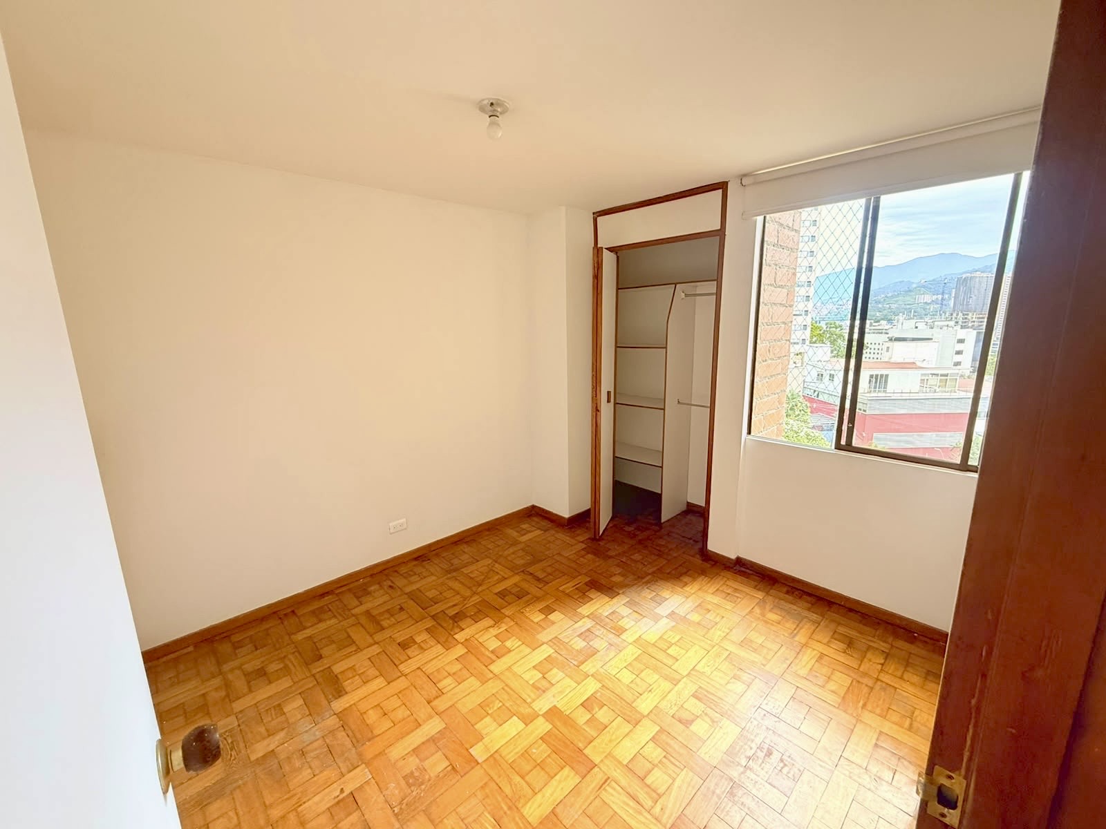 Apartamento en venta en El Poblado, Medellín · foto 6 de 16