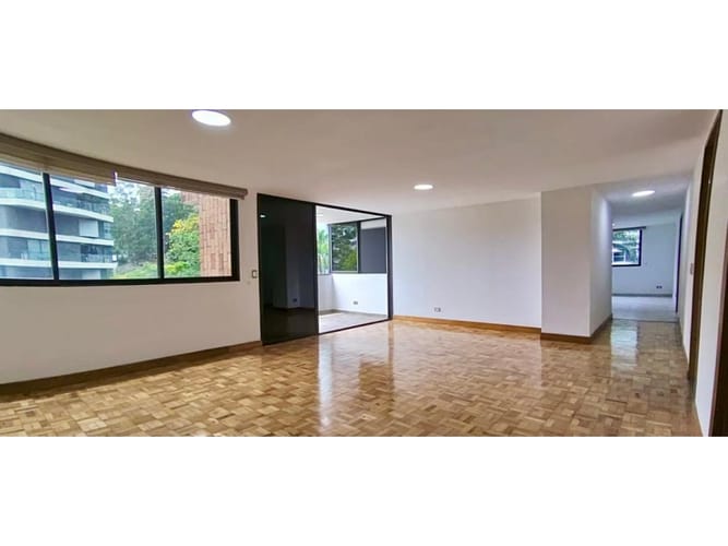 Apartamento en venta en Las Lomas No.1, Medellín · foto 4 de 21