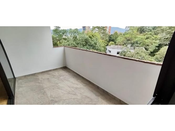 Apartamento en venta en Las Lomas No.1, Medellín · foto 8 de 21