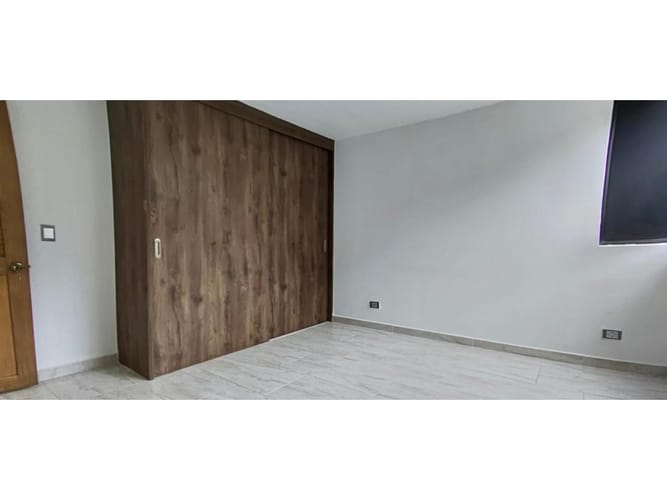 Apartamento en venta en Las Lomas No.1, Medellín · foto 18 de 21