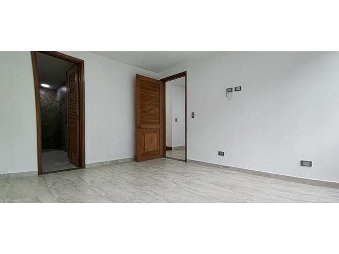 Apartamento en venta en Las Lomas No.1, Medellín · foto 19 de 21