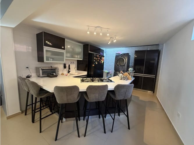 Casa de 4 alcobas en venta en Lagos Del Cacique, Bucaramanga, 121 m² · foto 6 de 22