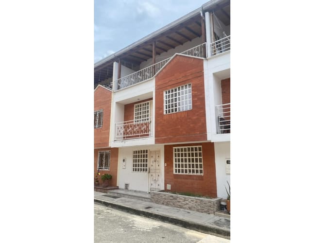 Casa de 3 alcobas en venta en Esperanza Iii Etapa, Piedecuesta, 100 m² · foto 2 de 11