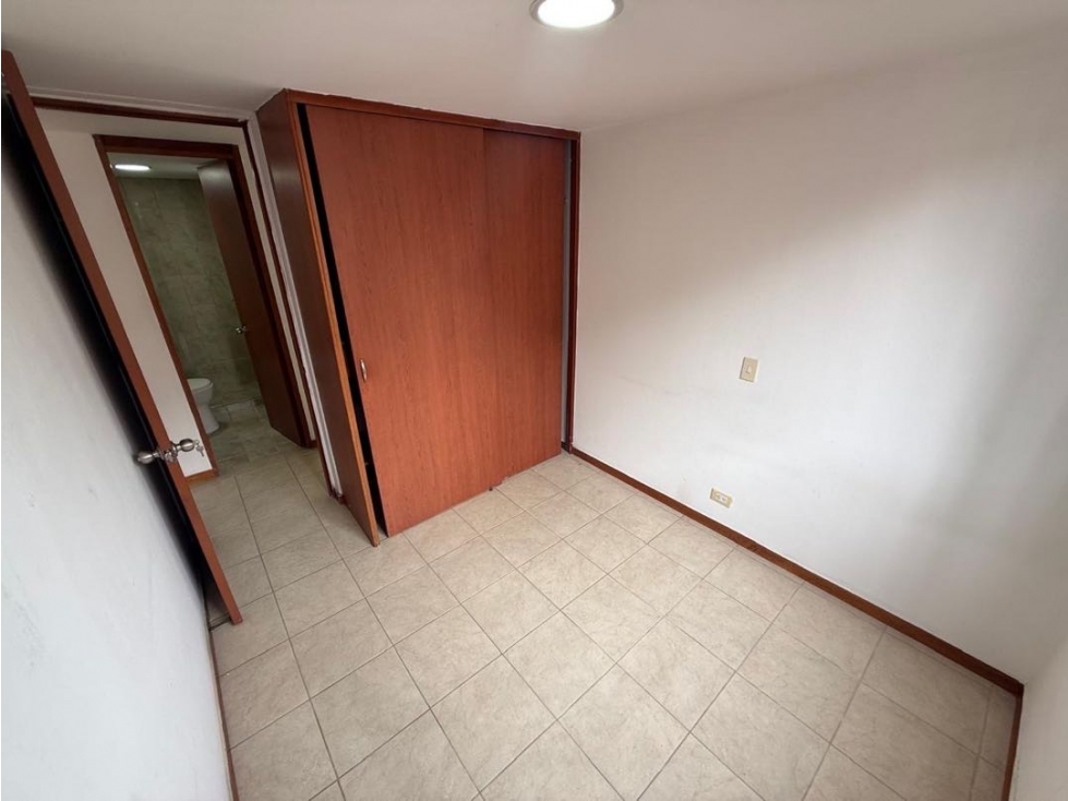 Apartamento en arriendo en Los Colores, Medellín · foto 9 de 16