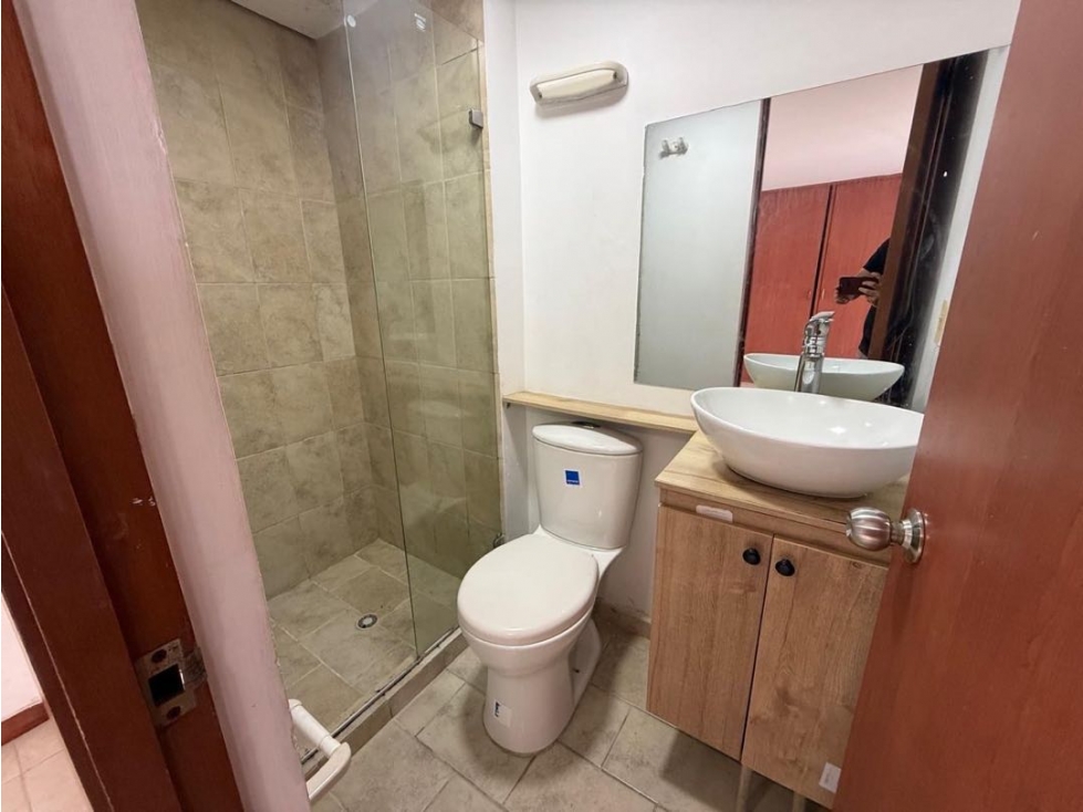 Apartamento en arriendo en Los Colores, Medellín · foto 14 de 16