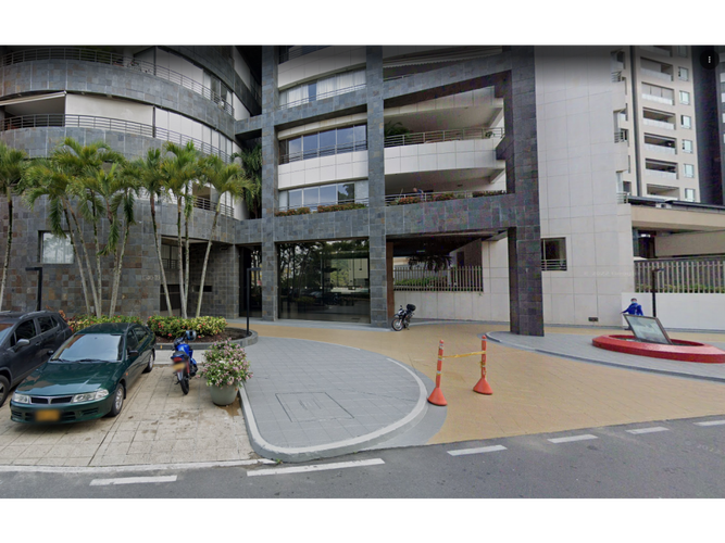 Apartamento de 3 alcobas en venta en Cabecera Del Llano, Bucaramanga, 303 m² · foto 2 de 13