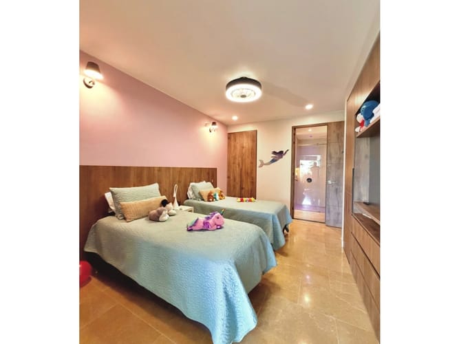Apartamento de 3 alcobas en venta en Cabecera Del Llano, Bucaramanga, 303 m² · foto 9 de 13