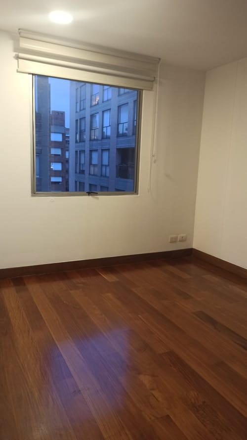 Apartamento de 2 alcobas en venta en Chicó Navarra, Bogotá, 83 m² · foto 10 de 21
