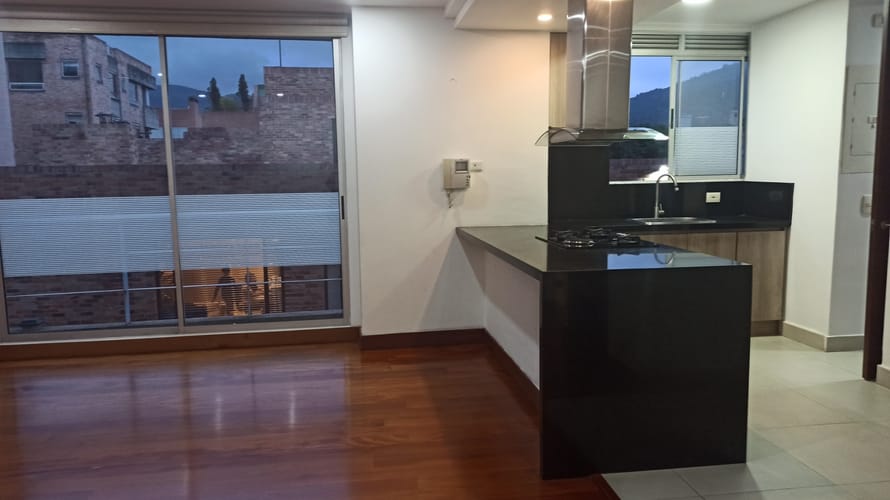 Apartamento de 2 alcobas en venta en Chicó Navarra, Bogotá, 83 m² · foto 7 de 21