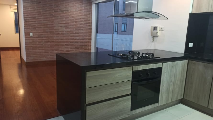 Apartamento de 2 alcobas en venta en Chicó Navarra, Bogotá, 83 m² · foto 6 de 21