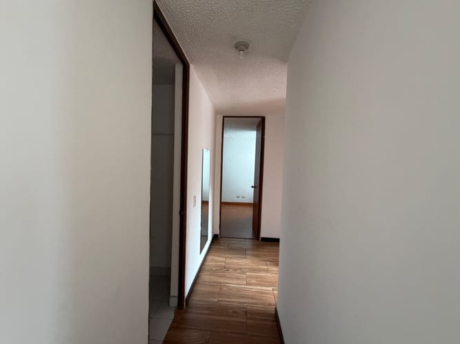 Apartamento de 3 alcobas en venta en Engativá, Bogotá, 66 m² · foto 11 de 16