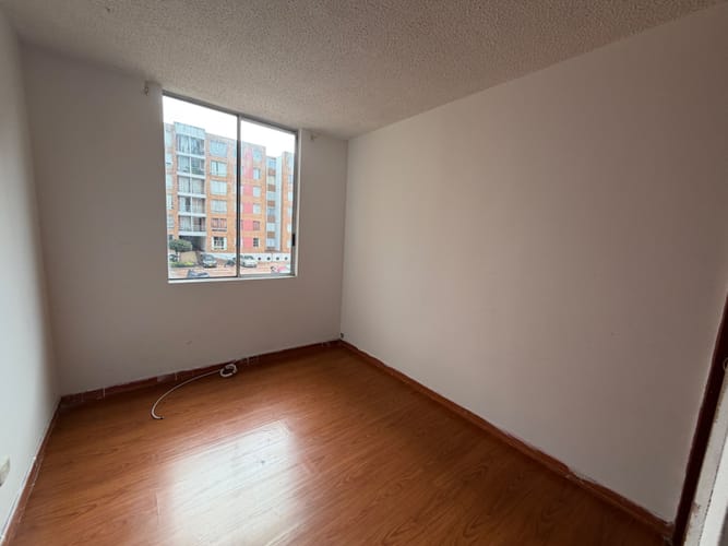 Apartamento de 3 alcobas en venta en Engativá, Bogotá, 66 m² · foto 2 de 16