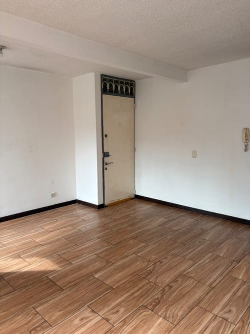 Apartamento de 3 alcobas en venta en Engativá, Bogotá, 66 m² · foto 13 de 16