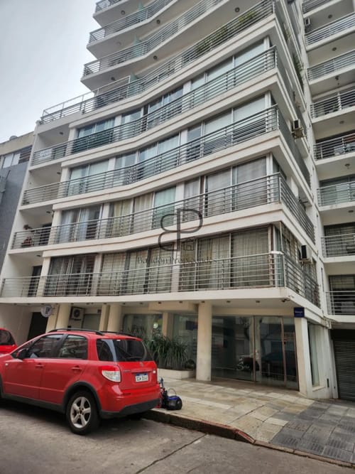 Alquiler Apartamento Monoambiente Grande Pocitos con Patio · Foto 2