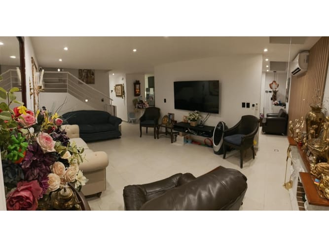 Casa de 5 alcobas en venta en Lagos Del Cacique, Bucaramanga, 113 m² · foto 3 de 22