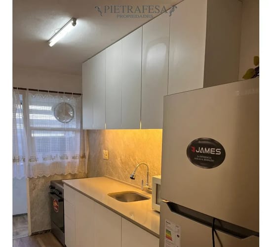 Apartamento en alquiler, 2 dormitorios, 1 baño. Punta Carretas. · Foto 3