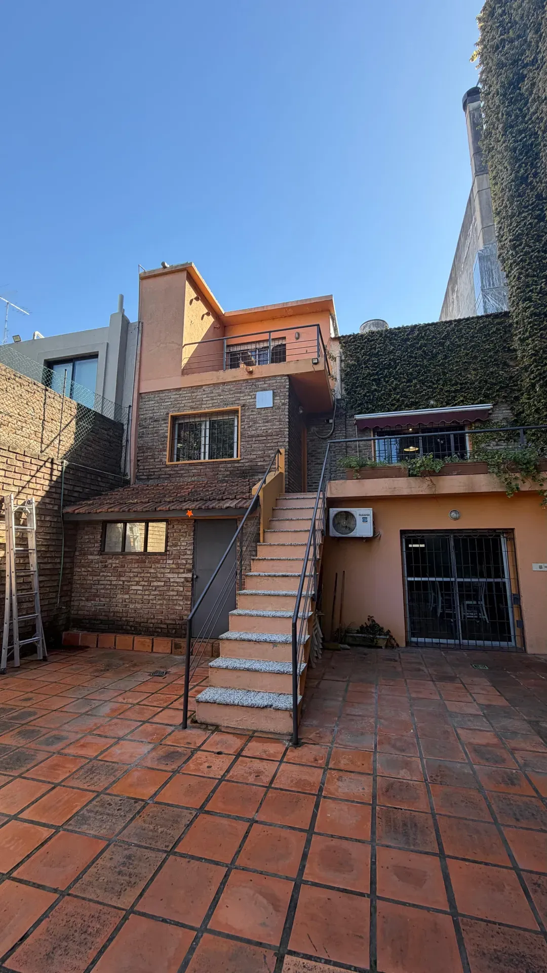 Foto 2 de 23