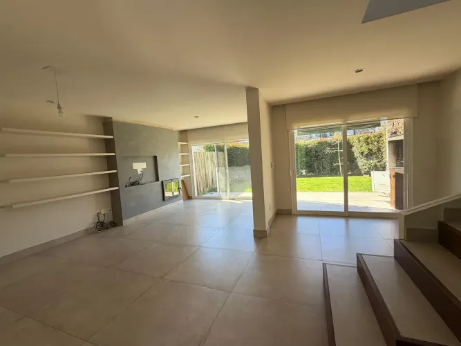 Casa en Alquiler · Foto 2