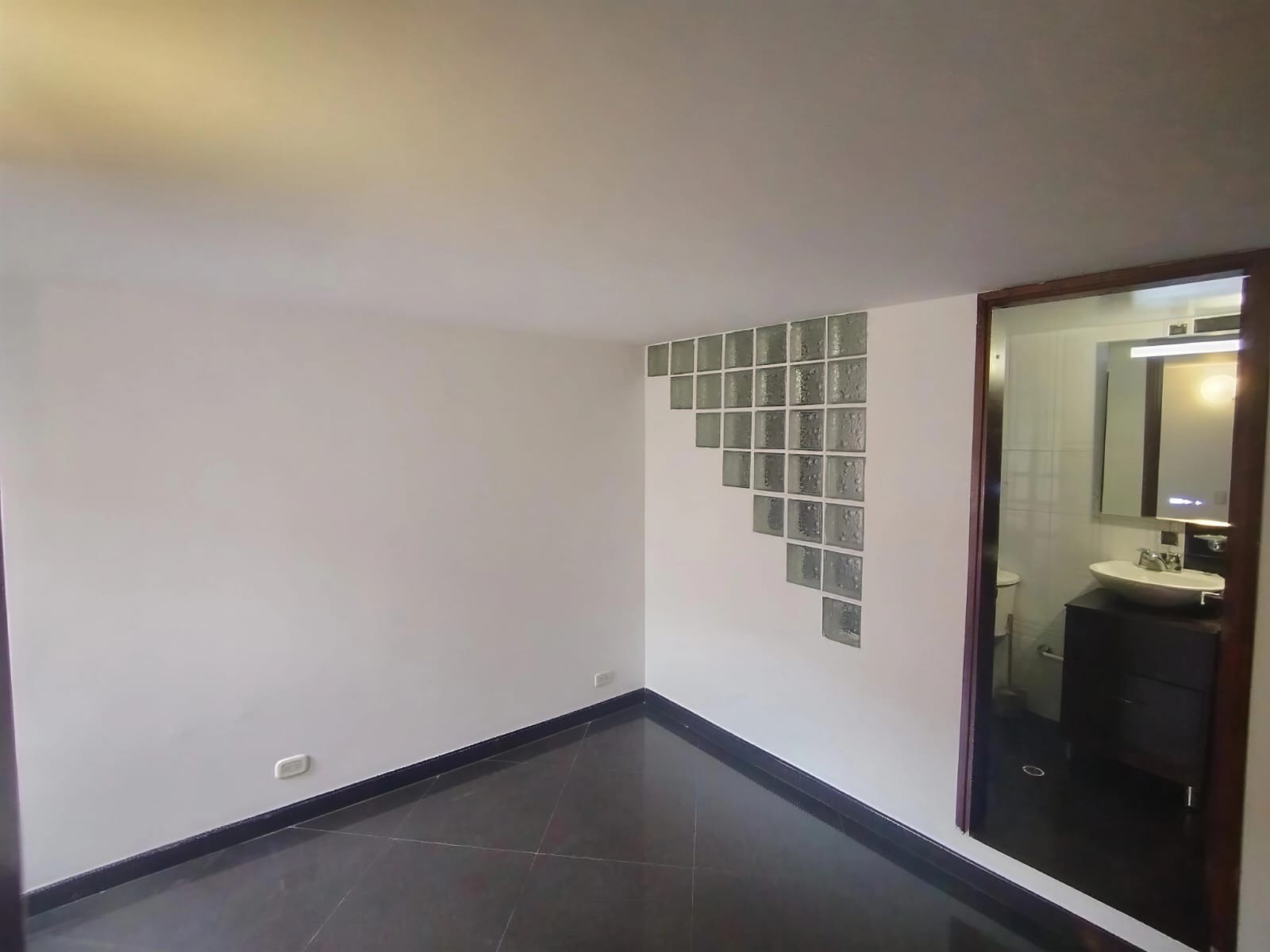 Apartamento en venta en Castilla, Bogotá · foto 4 de 24