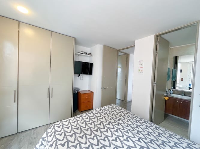 Apartamento de 3 alcobas en venta en Colina Campestre, Bogotá, 156 m² · foto 8 de 13