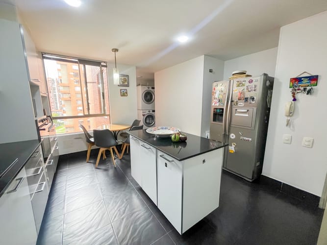 Apartamento de 3 alcobas en venta en Colina Campestre, Bogotá, 156 m² · foto 12 de 13