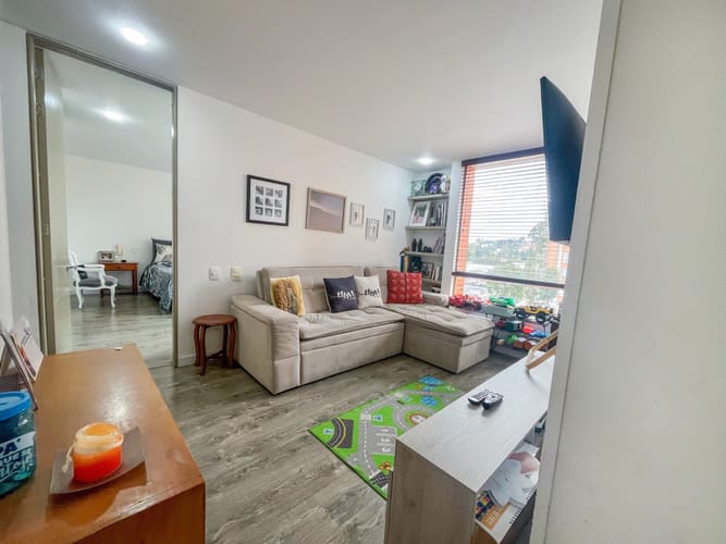 Apartamento de 3 alcobas en venta en Colina Campestre, Bogotá, 156 m² · foto 4 de 13