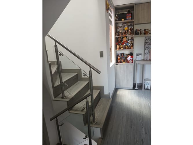 Casa en venta en Quinta Paredes, Bogotá · foto 2 de 24