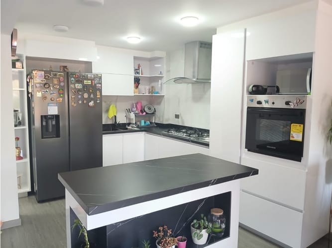 Casa en venta en Quinta Paredes, Bogotá · foto 6 de 24