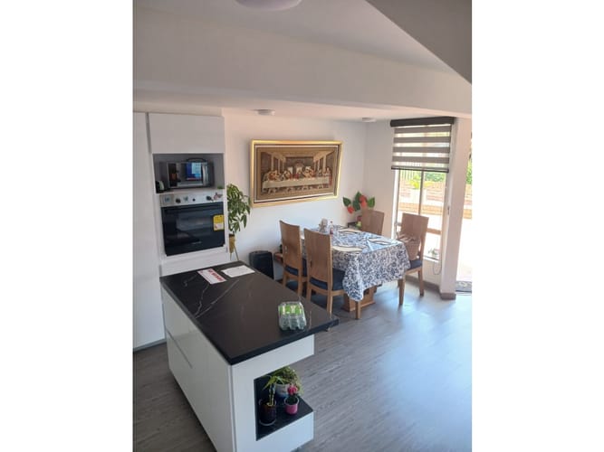 Casa en venta en Quinta Paredes, Bogotá · foto 9 de 24