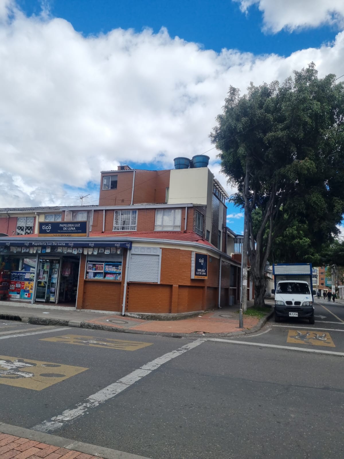 Casa en venta en Castilla, Bogotá · foto 2 de 3
