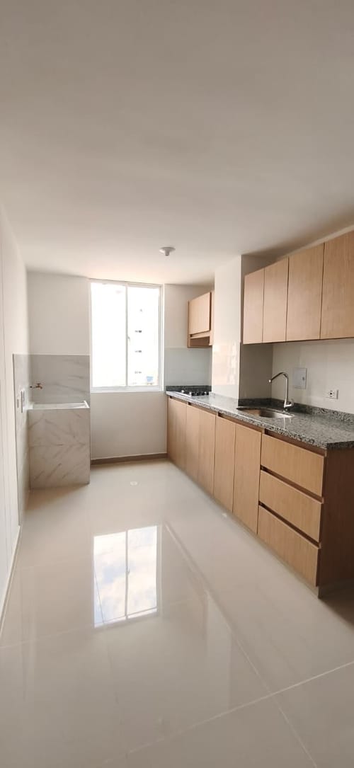 Apartamento de 3 alcobas en venta en El Poblado, Girón, 56 m² · foto 3 de 9