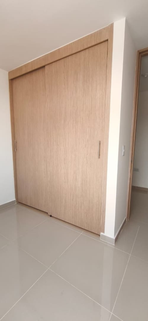 Apartamento de 3 alcobas en venta en El Poblado, Girón, 56 m² · foto 5 de 9