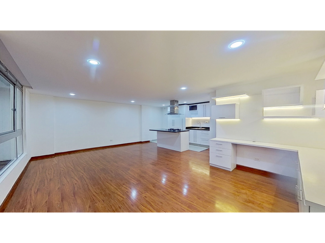 Apartamento de 2 alcobas en venta en Santa Barbara, Bogotá, 83 m² · foto 8 de 19