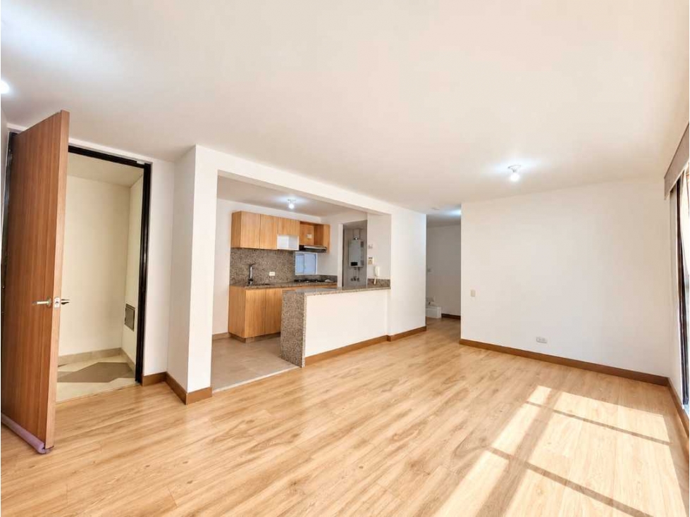 Apartamento en venta en Gran Granada, Bogotá · foto 2 de 24