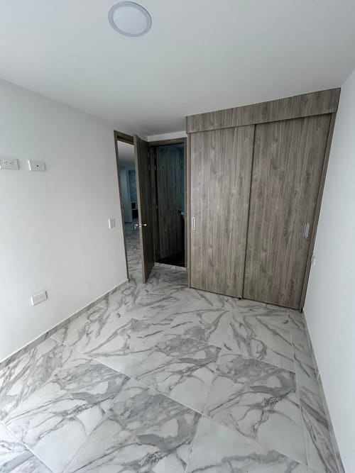 Apartamento de 3 alcobas en venta en Santa Cruz, Girón, 57 m² · foto 10 de 16