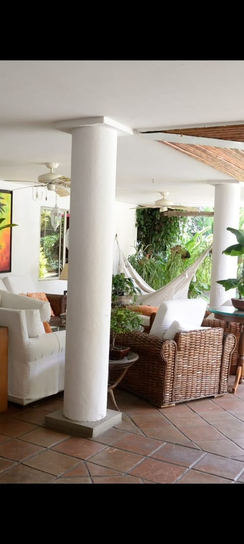 Casa de 4 alcobas en venta en Cali, 700 m² · foto 2 de 3