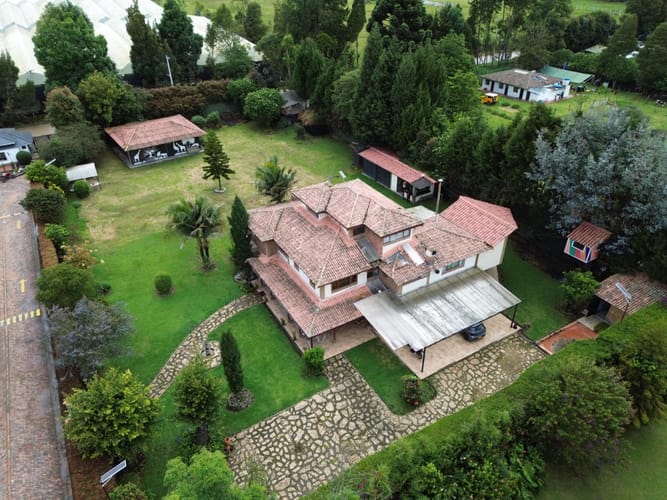 Casa de 5 alcobas en arriendo en Fagua, Chía, 700 m² · foto 3 de 24