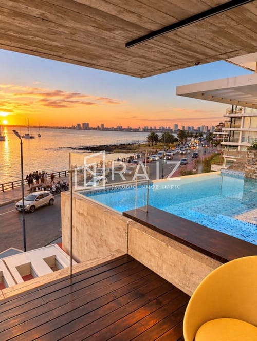ALQUILER APARTAMENTO 4 DORMITORIOS 4 BAÑOS PUERTO PUNTA DEL ESTE · Foto 2